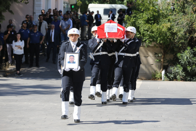 Kurum, Cenaze Törenine Katıldı