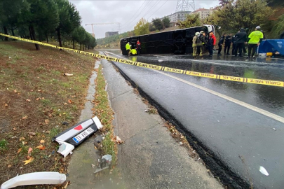 Kazada 2 Kişi Öldü, 18 Kişi Yaralandı