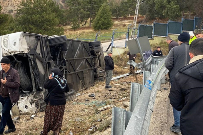 Yolcu Otobüsü Şarampole Devrildi